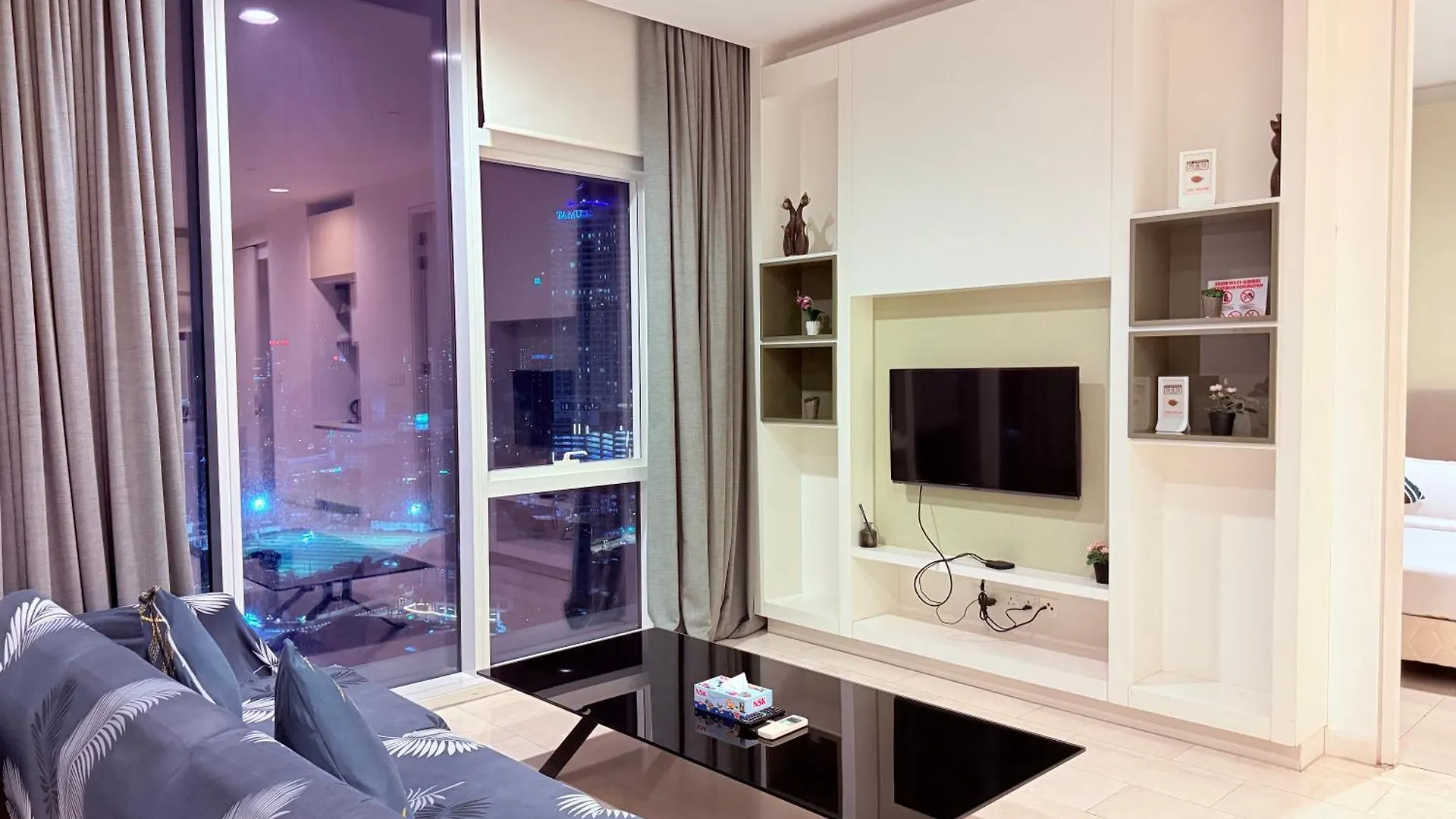 Aro Platinum Suites Kuala Lumpur By Mkm 0*,