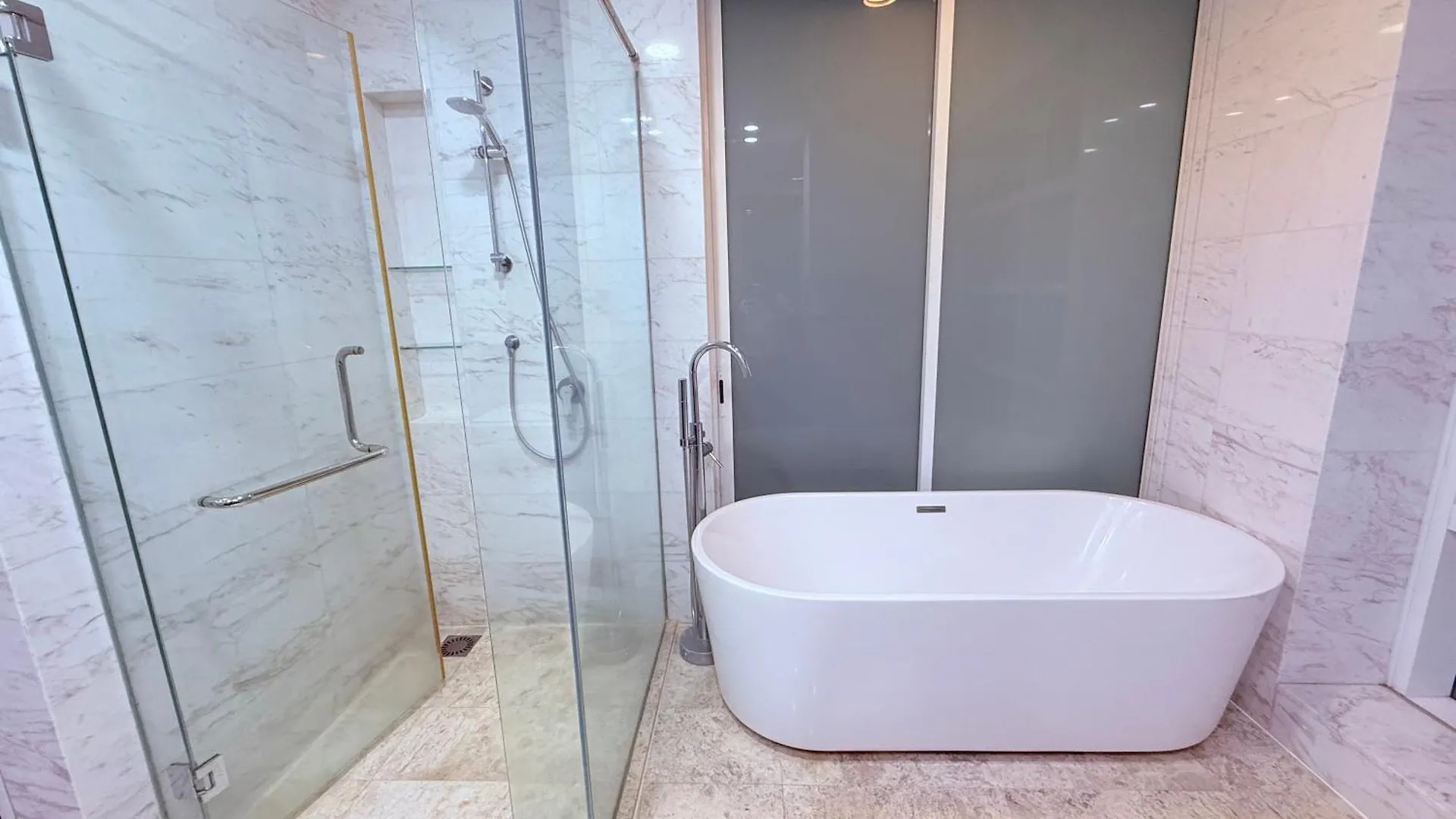 Aro Platinum Suites Kuala Lumpur By Mkm